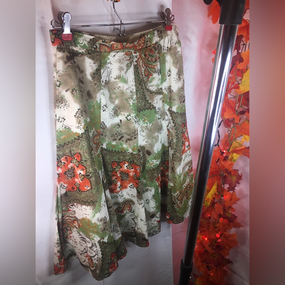 TAILOR B. Moss | Women’s Multicolored Paisley Print Skirt